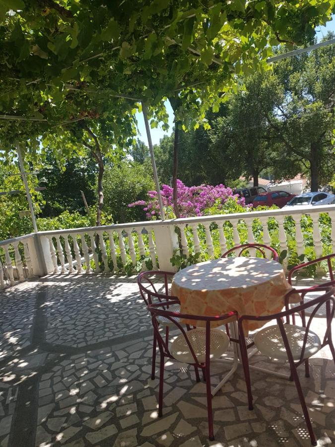 Sobe I Apartmani Marovic Petrovac Exterior photo