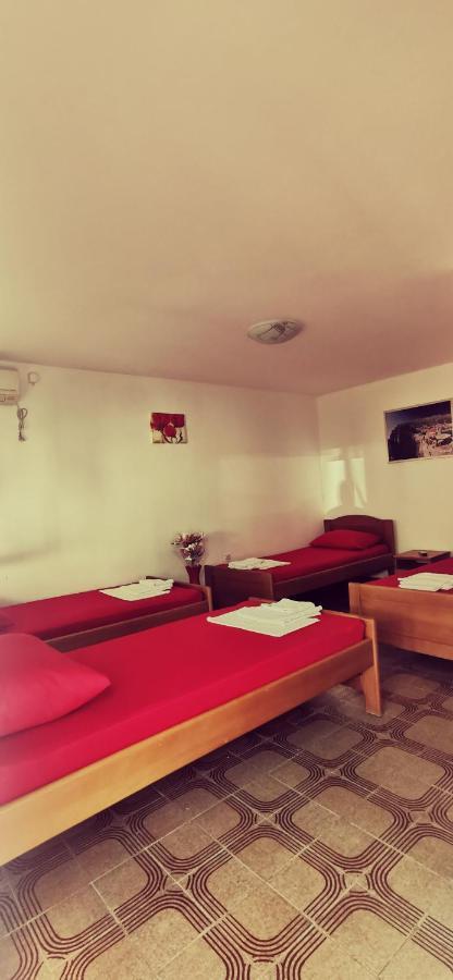 Sobe I Apartmani Marovic Petrovac Exterior photo