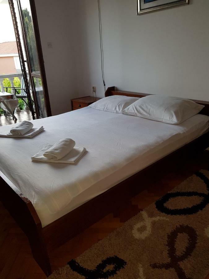 Sobe I Apartmani Marovic Petrovac Exterior photo
